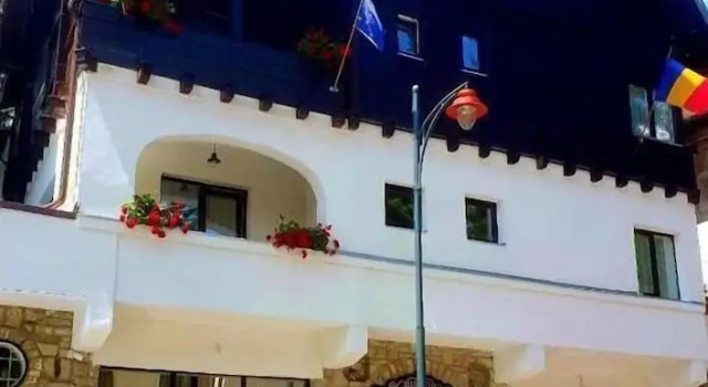 Excelsior Boutique Hotel Sinaia, Забронировать Бутик-отель Синая Sinaia-Azuga-Busteni, рядом с George Enescu Memorial House