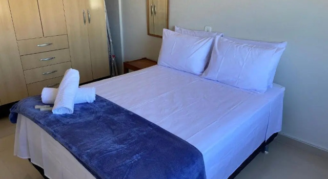 Apto a beira mar no Centro - WIFI 200MB - Netflix - Cozinha equipada - Portaria 24h - Ar condicionado