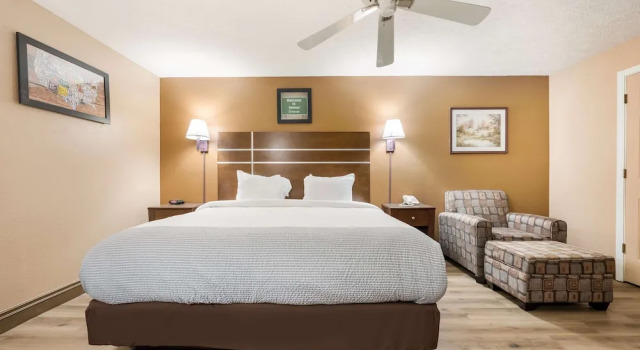 Suite Econo Lodge Selmer