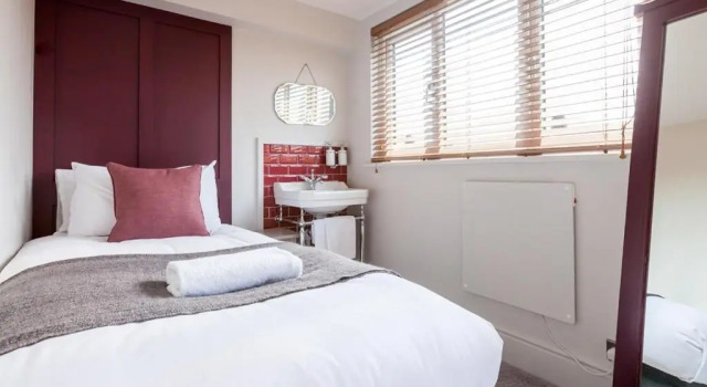 Single room Regency House