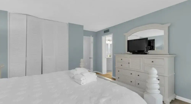 2264 Heritage Villas at The Sea Pines Resort, Забронировать Курортный отель Отели Хилтон-Хед-Айленд с парковкой, рядом с Stan Smith Tennis Academy, Парковка