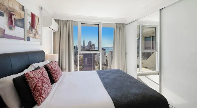 Номер Standard Пентхаус с 3 комнатами с балконом и с видом на океан ULTIQA Beach Haven on Broadbeach