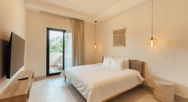 Номер Deluxe Lumina at LOSANTOS Tulum
