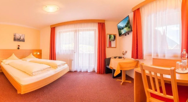 Haus Sonnenseit'n, Rezervovat Hotel Hotely v Tyrolsko s parkováním, Parkování