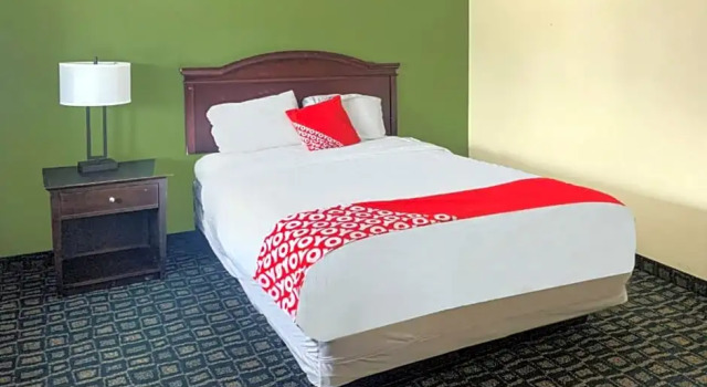 Шестиместный номер Standard OYO Hotel Rosenberg TX I-69