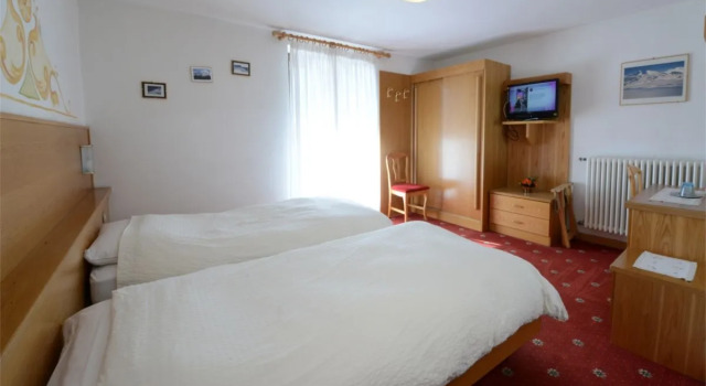 Hotel Presena, Забронировать Отель Пассо-дель-Тонале Трентино-Альто-Адидже, рядом с Подъемник Колониа Виджили - Тонале