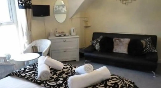 The Heidi Bed & Breakfast, Забронировать Отель «постель и завтрак» Саутпорт Мерсисайд