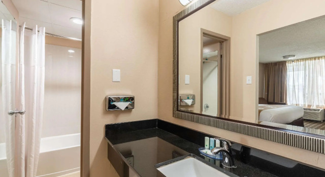 Люкс Quality Inn Pasadena - Houston East