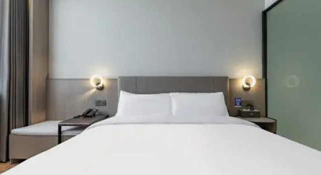 Люкс Aifeel Hotel (Shanghai Fengxian Development Zone Haiwan Town)