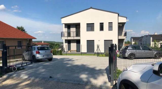 Апартаменты Napfény Apartman