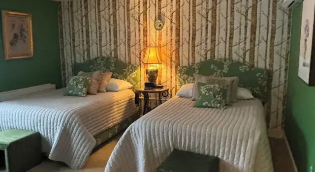 Четырёхместный номер Classic The Lyme Inn