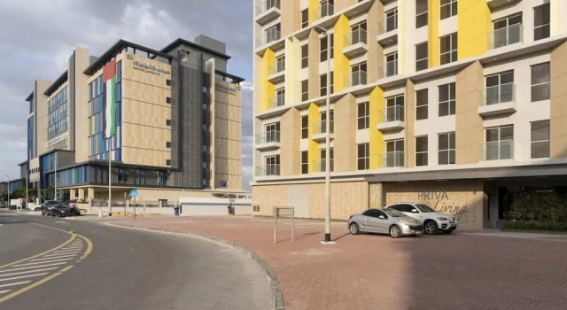 Stunning 2BR Apartment @ Privà Living, Arjan, Забронировать Апартаменты/квартира Отели Арабиан Ранчес с бассейном, Бассейн
