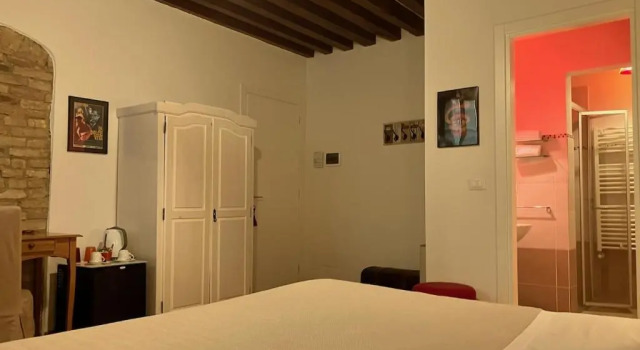 Residenza Corte Antica B&B, Забронировать Отель Сан-Марко Венеция, рядом с Accademia Bridge