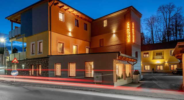 BedBreakfast Sandhof, Rezerwuj Hotel Hotele w Knittelfeld z parkingiem, Parking