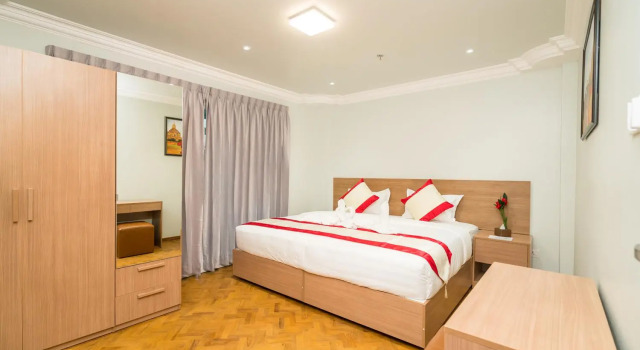 Полулюкс Sakura Hotel
