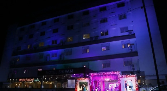 Hotel Shivam, Забронировать Отель Отели штата Махараштры 3 звезды, 3*