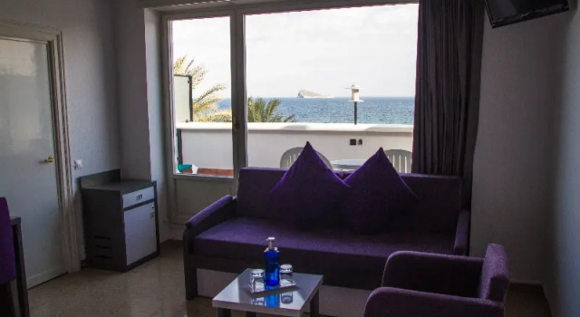 Номер Standard с балконом Gran Hotel Delfin