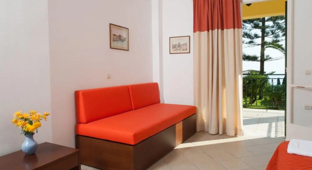 Zarkadis Beach Apartments