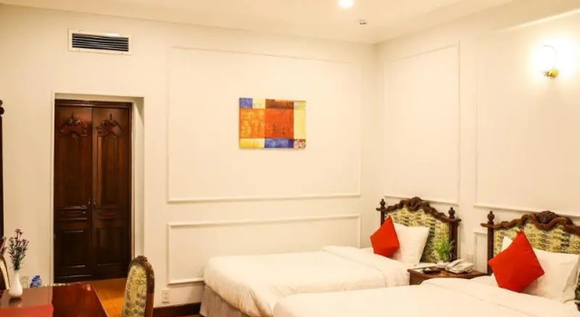 Номер Standard с видом на реку Riverside Hotel Saigon