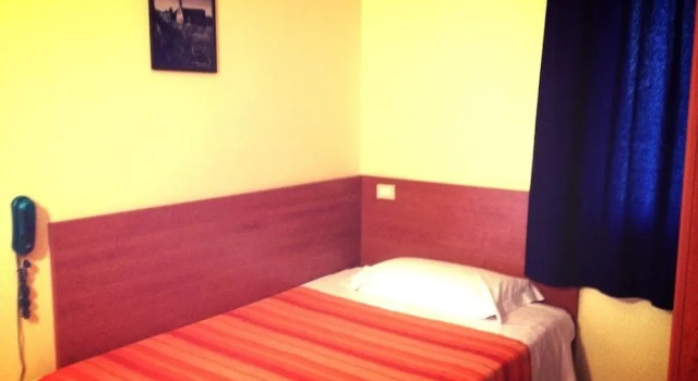 Одноместный номер Economy Hotel Bussana