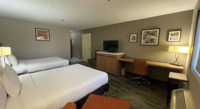 Standard Vierer Zimmer Sisk Hotel