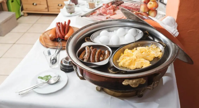 Hotel Restaurant Lindenhof, Забронировать Отель Отели Бад-Ласфе с завтраком, Завтраки