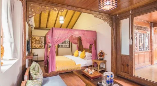 Люкс Deluxe Fenghe Lijiang Inn
