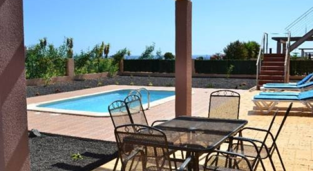 Villa Bali Golf Las Salinas Caleta de Fuste, Забронировать Вилла Коттеджи Калета-де-Фусте, рядом с Пристань Caleta de Fuste, Коттедж