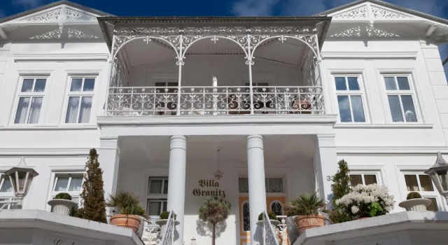 Villa Granitz Meerglück, Забронировать Вилла Отели Остзебад-Зеллин с парковкой, рядом с Зеллинский музей янтаря, Парковка