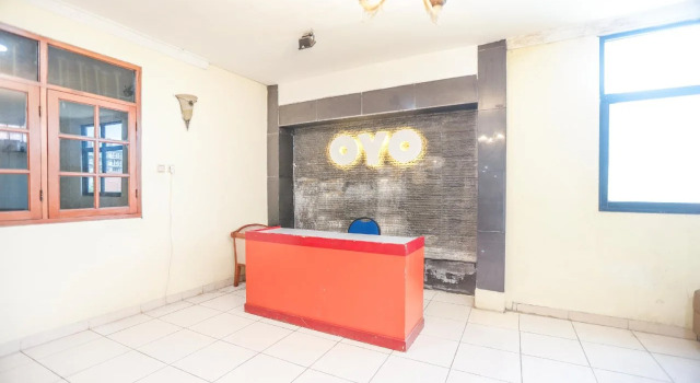 OYO 169 Kuningan 21, Забронировать Отель Отели Джакарты с парковкой, рядом с Satria Mandala Museum, Парковка