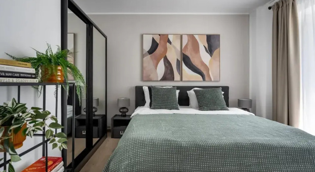 Chic & Central 3BR Retreat in the Historic Center, Забронировать Апартаменты/квартира Бухарест Muntenia, рядом с Floreasca Clinical Emergency Hospital