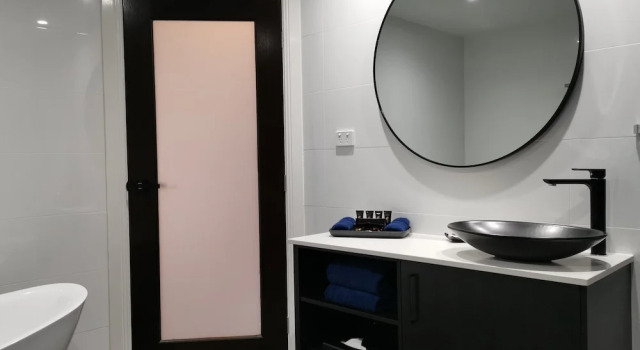 Номер Grand The Abbey Motel Goulburn