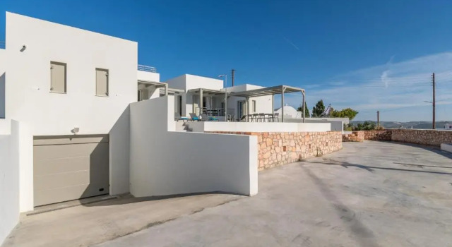 Вилла с 2 комнатами Thiopetra Villas