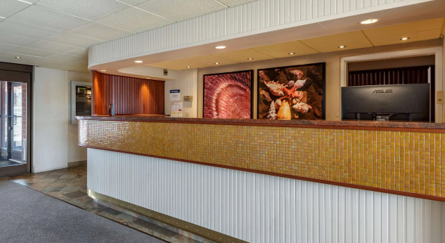 Best Western Plus Oswego Hotel and Conference Center