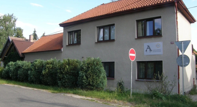 Alisa Apartments, Rezerwuj Apartament Hotele w Central Bohemia z parkingiem, Parking