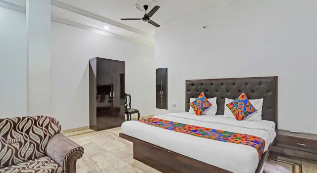 Номер Executive FabHotel V9 - 800m From Calangute Beach