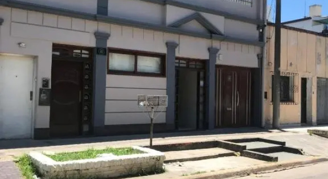 Monoambiente, a 8 cuadras del centro a 13 decostanera