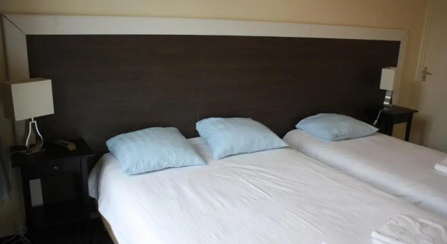 Трёхместный номер Standard Hotel Sansa