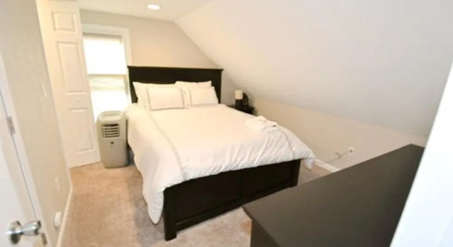 Walk to Notre Dame 3 Bedroom 1 5 Bath Home 717, Buchen Sie Ferienhaus Villen in Notre Dame, Villa