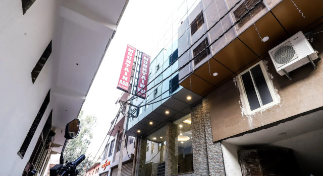 OYO 23466 Hotel Planet, Забронировать Отель Отели Нью-Дели с завтраком, Завтраки