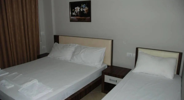 Dağ manzaralı Standart üç kişilik oda Hotel Divers