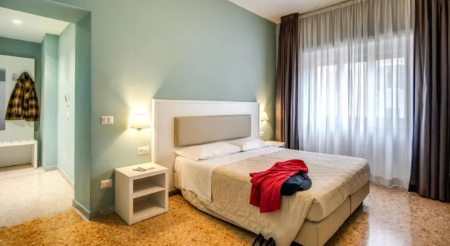 Трёхместный номер Deluxe San Pietro Roma Suite