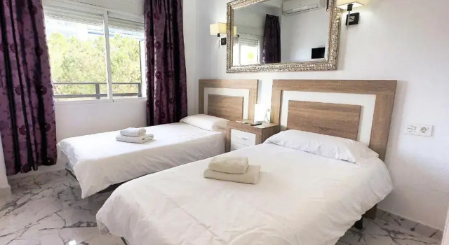 Коттедж c 1 комнатой SKOL 424 Stunning One-bedroom apartment with sea views