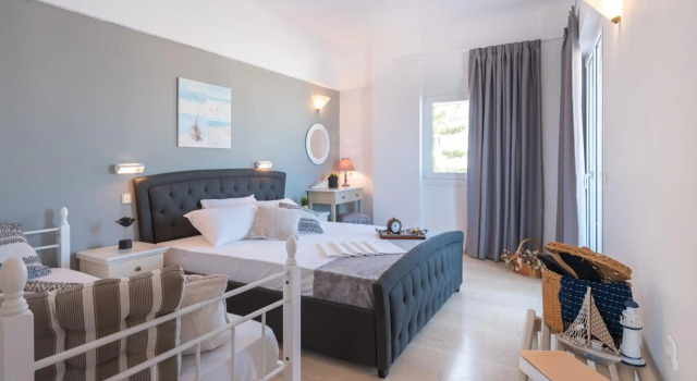 Pasiphae Self Hotel