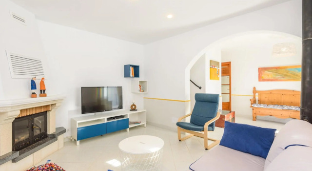 VILLA BRISA MARINA in Ciutadella de Menorca, Varaa Villa Mökit kohteessa Ciutadella, Mökki