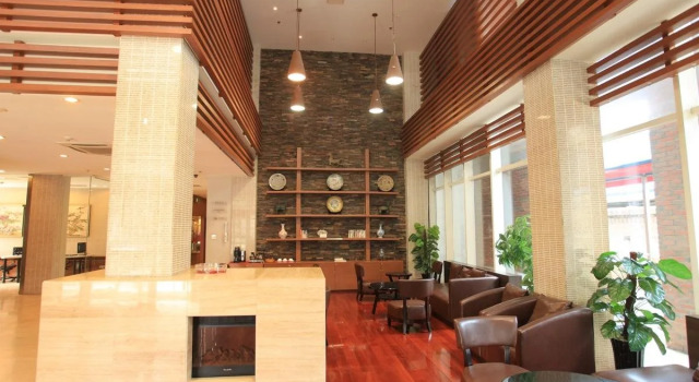 Beijing Dongdan Hotel, Забронировать Отель Дунчэн Пекин, рядом с Улица Ванфуцзин