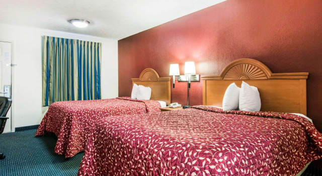 Standard Vierer Zimmer Rodeway Inn