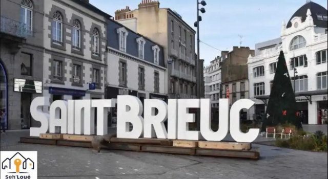 Chambre 2 avec espaces communs a partager SEHLOUÉ, Забронировать Отель Сен-Бриё Saint-Brieuc Bay, рядом с Выставочный комплекс Saint Brieuc
