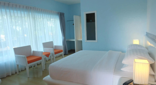 Двухместный номер Deluxe The Chalet Phuket Resort