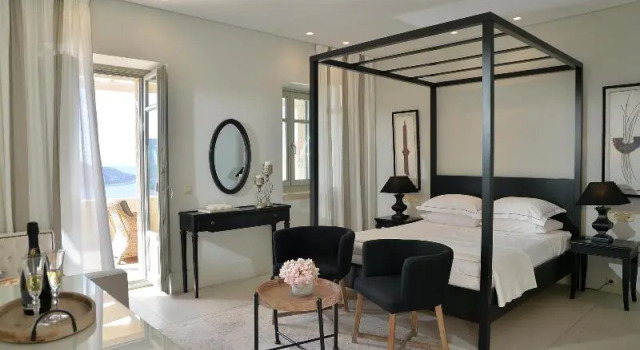 Люкс с балконом и с видом на море Akrolithi Boutique Hotel